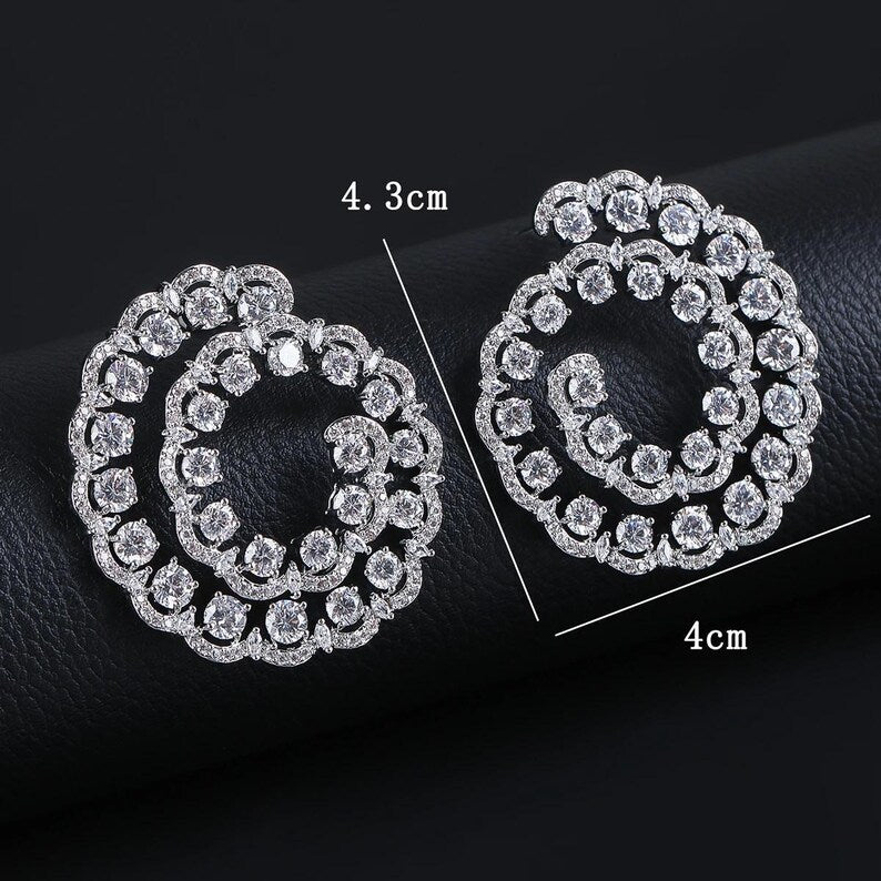 Swirl design statement earrings detail - Ratnali Jewels