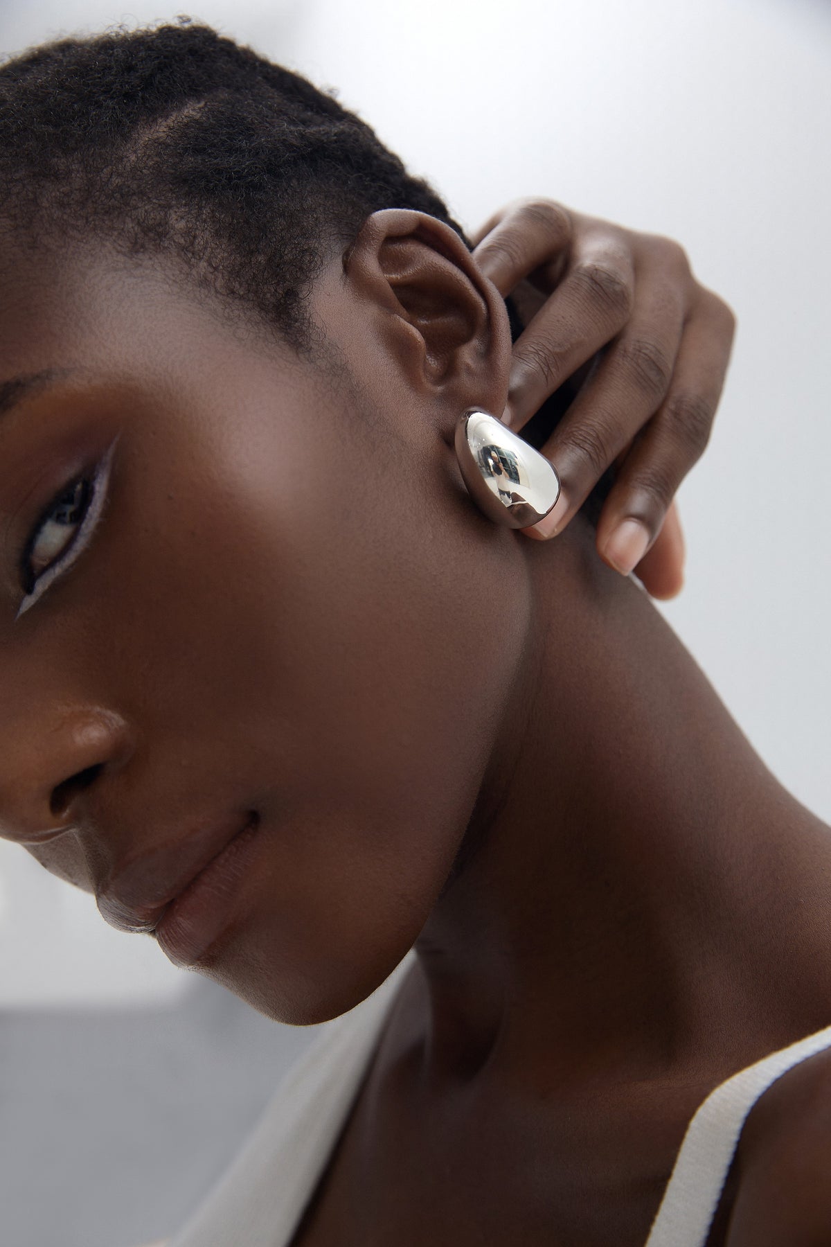 Crescent Sculptural Earrings in 999 fine silver. Full crescent curves finished with 18k Yellow Gold plating.