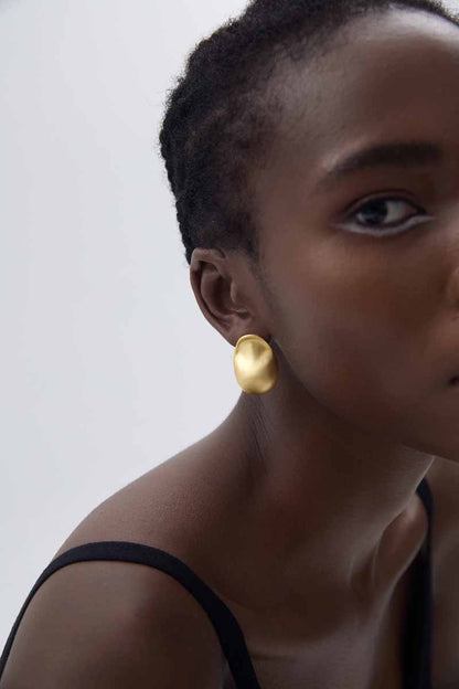 Organic Oval Stud Earrings in 999 fine silver. Generous irregular ovals with softly rounded polished surfaces.